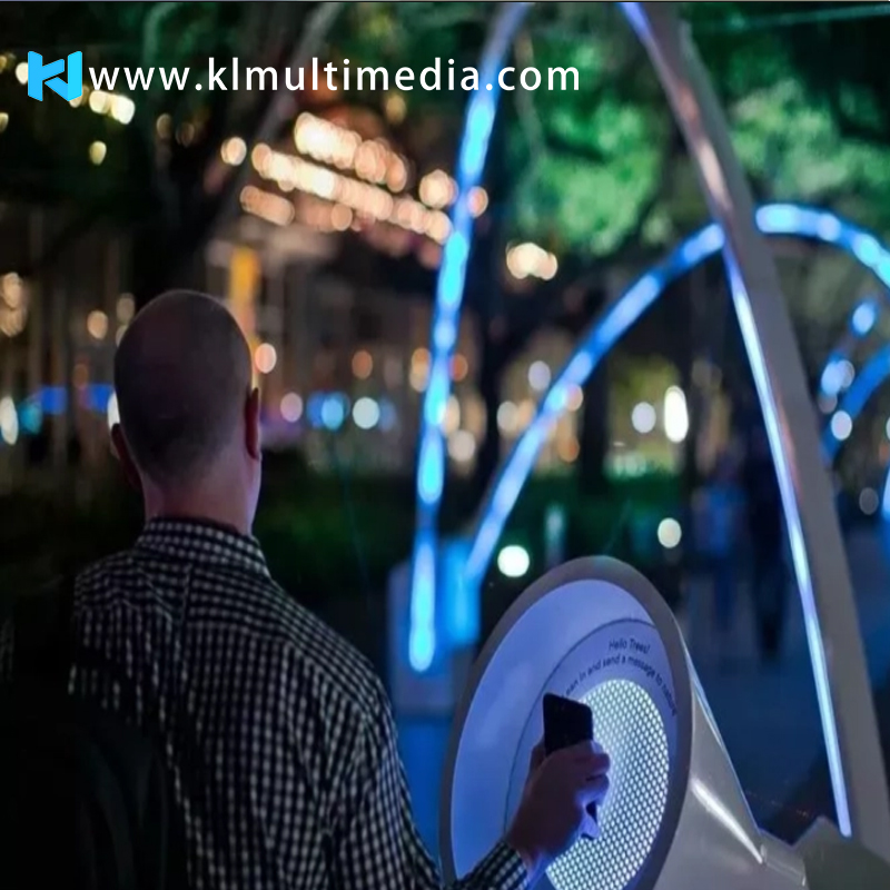 الألعاب التفاعلية بالضوء والصوت