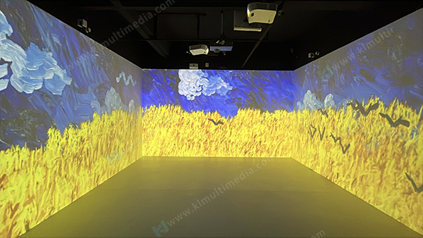 الغربان في حقل القمح