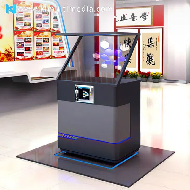 الهرم الهولوجرام