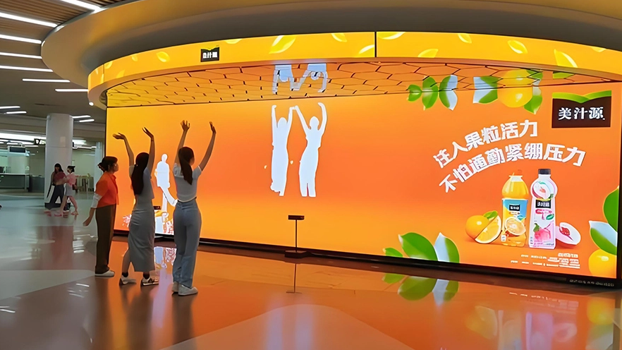 تركيب معرض الحدث