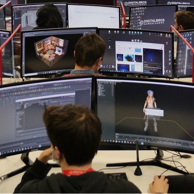 تطوير الألعاب التفاعلية